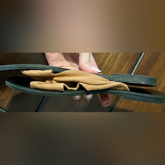 Wonderly Garland Tan Fabric Twist Sandals – Size 6M - Picture 7 of 7